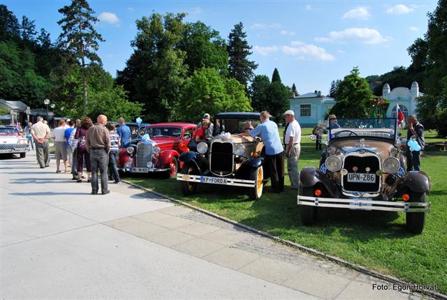 Oldtimerji so dajali pravi pridih začetka 20. stoletja