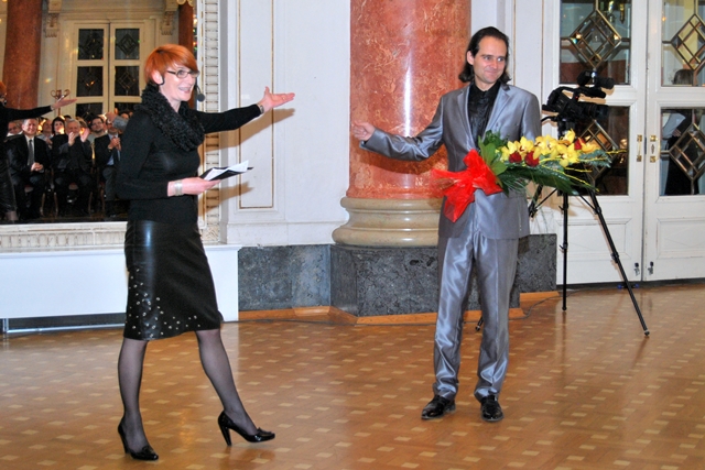 Izvrstna pianist in povezovalka programa Mateja Voh