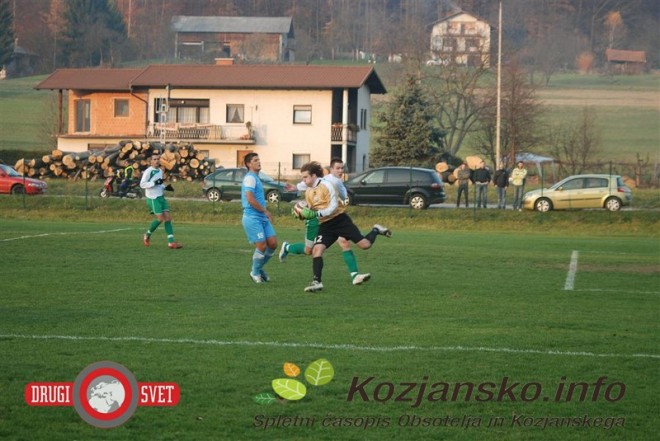Z nekaj odličnih obramb se je izkazal pohorski vratar Tomaž Crnjac tomaz crnjac