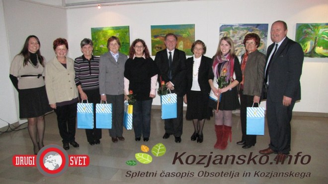 Dobitniki nagrad s predsednico LAS in županom Naj prostovoljec 2011