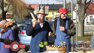 pustna trznica smarje