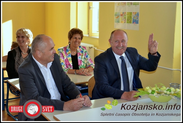 Župan Jože Čakš in ravnatelj Stanko Šket sta podoživljala čase, ko sta kot sošolca gulila šolske klopi