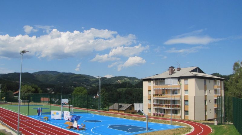 popravljena_naslovna