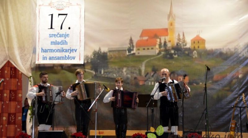 17_srecanje_mladih_harmonikarjev_in_ansamblov_v_pristavi6