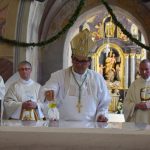 V Šmarju pri Jelšah z obiskom predsednika države in celjskega škofa ovekovečili blagoslov prenovljene cerkve (foto, video)