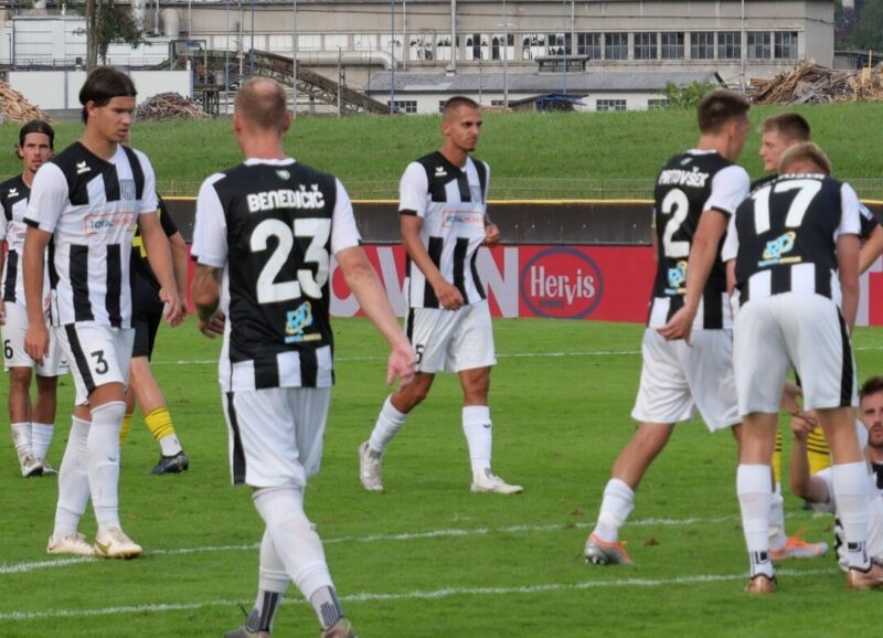 NK Radomlje - Danes ze dan za drugo pripravljalno tekma, nasprotnik  Radomljanov pa je FK Radnički Niš. Tekma je na sporedu ob 18.00 v Športnem  parku Radomlje ⚽️ 💛🖤 Hočemo, zmoremo, smo!